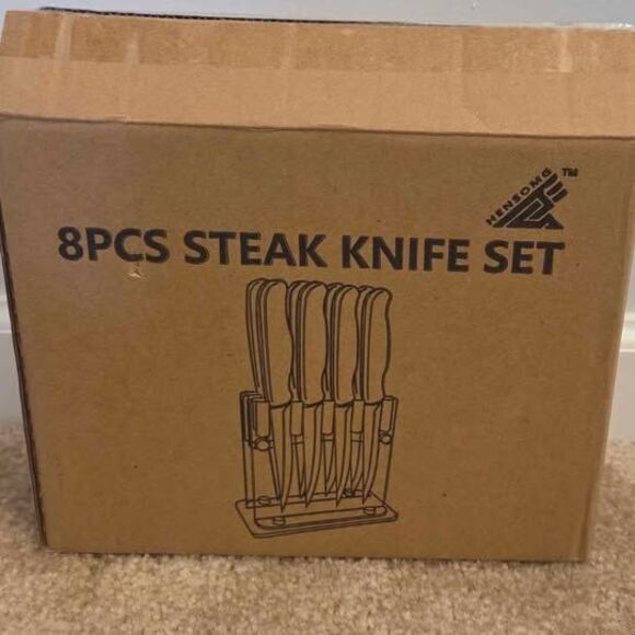 Steak Knives Set of 8 and Acrylic Holder - Picture 5 of 9